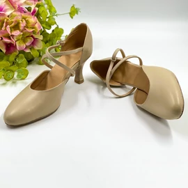 Esküvői női cipő, elől zárt - több színben